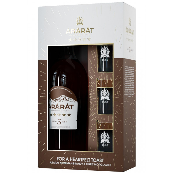 ARARAT 5 year old gift box with 3 glasses 0.7L